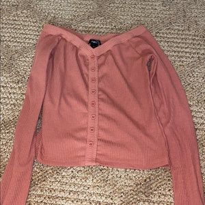CROPPED TIGHT FITTED LONG SLEEVE WITH BUTTONS